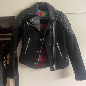 Moose knuckles jacket worn twice